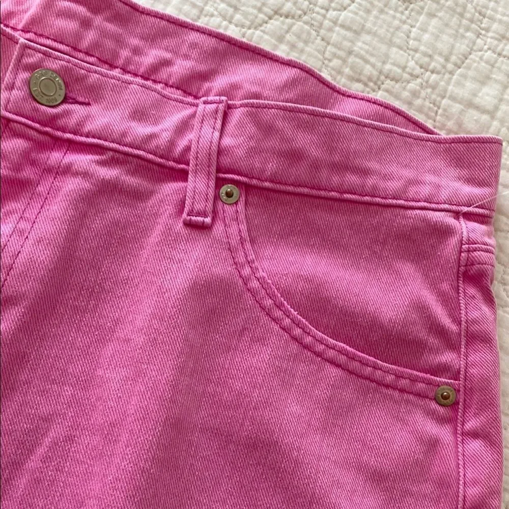 NEW GAP BUBBLEGUM PINK LOW STRIDE JEAN SHORTS 12T/31
